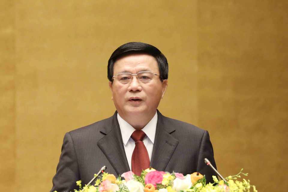 Ông Nguyễn Xuân Thắng, Ủy viên Bộ Chính trị, Giám đốc Học viện Chính trị quốc gia Hồ Chí Minh, Chủ tịch Hội đồng Lý luận Trung ương giới thiệu, quán triệt chuyên đề Báo cáo chính trị của Ban chấp hành Trung ương Đảng khoá XII tại Đại hội đại biểu toàn quốc lần thứ XIII của Đảng. (Ảnh: Phương Hoa/TTXVN)