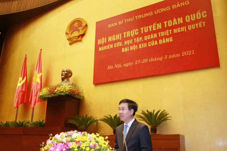 Ông Võ Văn Thưởng, Ủy viên Bộ Chính trị, Thường trực Ban Bí thư phát biểu khai mạc, chỉ đạo hội nghị. (Ảnh: Phương Hoa/TTXVN)