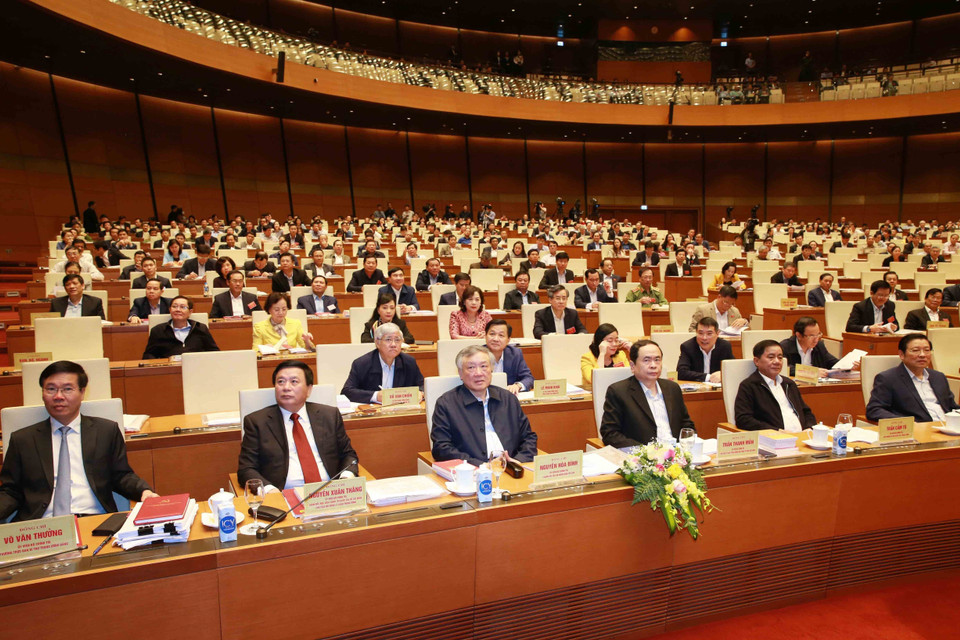 Các lãnh đạo, nguyên lãnh đạo Đảng, Nhà nước và đại biểu dự Hội nghị tại điểm cầu chính - Phòng họp Diên Hồng, Nhà Quốc hội (Hà Nội). (Ảnh: Phương Hoa/TTXVN)