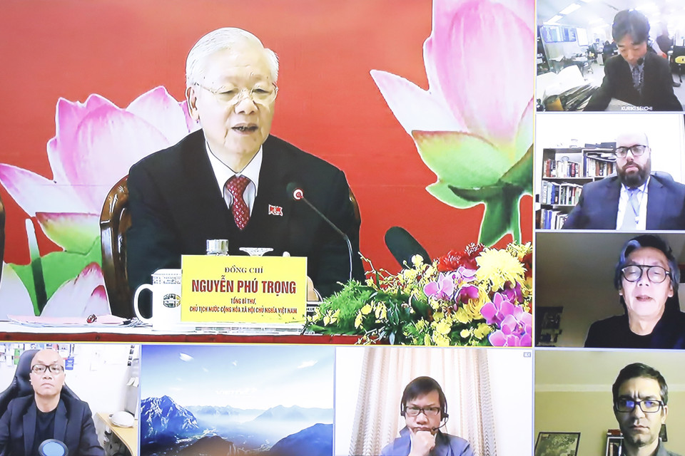 Tổng Bí thư, Chủ tịch nước Nguyễn Phú Trọng trả lời các câu hỏi của phóng viên cơ quan thông tấn, báo chí trong nước và quốc tế, được tiến hành trực tiếp và trực tuyến. (Ảnh: TTXVN)