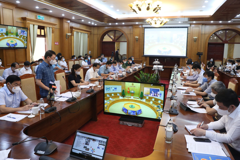 Quang cảnh cuộc họp tại đầu cầu Bắc Giang. (Ảnh: Danh Lam/TTXVN)