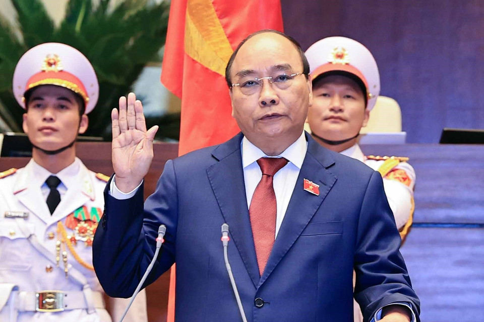 Chủ tịch nước Nguyễn Xuân Phúc tuyên thệ nhậm chức. (Ảnh: Thống Nhất/TTXVN)