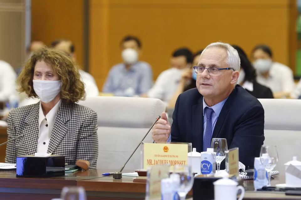 Ông Jacques Morisset, Chuyên gia Kinh tế trưởng của Ngân hàng Thế giới tại Việt Nam, phát biểu. (Ảnh: Doãn Tấn/TTXVN)
