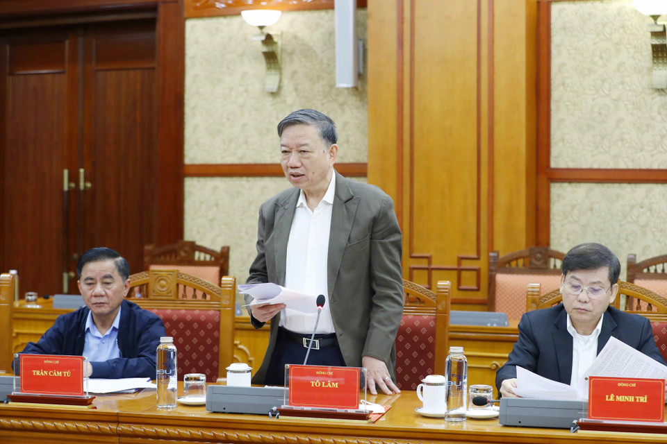 Ông Tô Lâm, Ủy viên Bộ Chính trị, Bộ trưởng Bộ Công an phát biểu tại cuộc họp. (Ảnh: Phương Hoa/TTXVN)