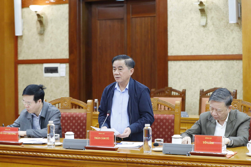 Ông Trần Cẩm Tú, Uỷ viên Bộ Chính trị, Bí thư Trung ương Đảng, Chủ nhiệm Ủy ban Kiểm tra Trung ương phát biểu tại cuộc họp. (Ảnh: Phương Hoa/TTXVN)