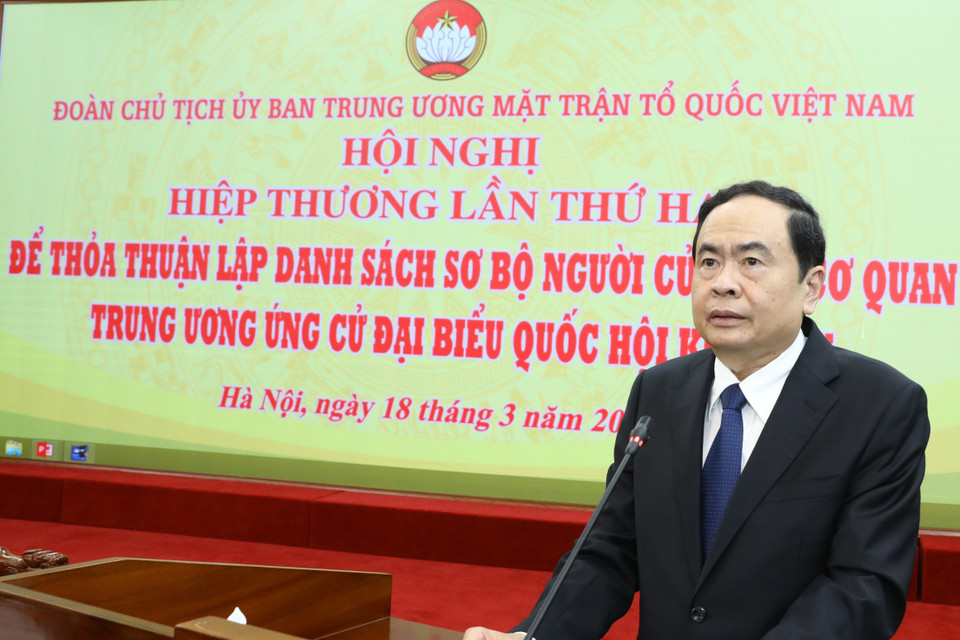 Ông Trần Thanh Mẫn, Ủy viên Bộ Chính trị, Chủ tịch Ủy ban Trung ương Mặt trận Tổ quốc Việt Nam, Phó Chủ tịch Hội đồng Bầu cử Quốc gia phát biểu khai mạc hội nghị. (Ảnh: Văn Điệp/TTXVN)
