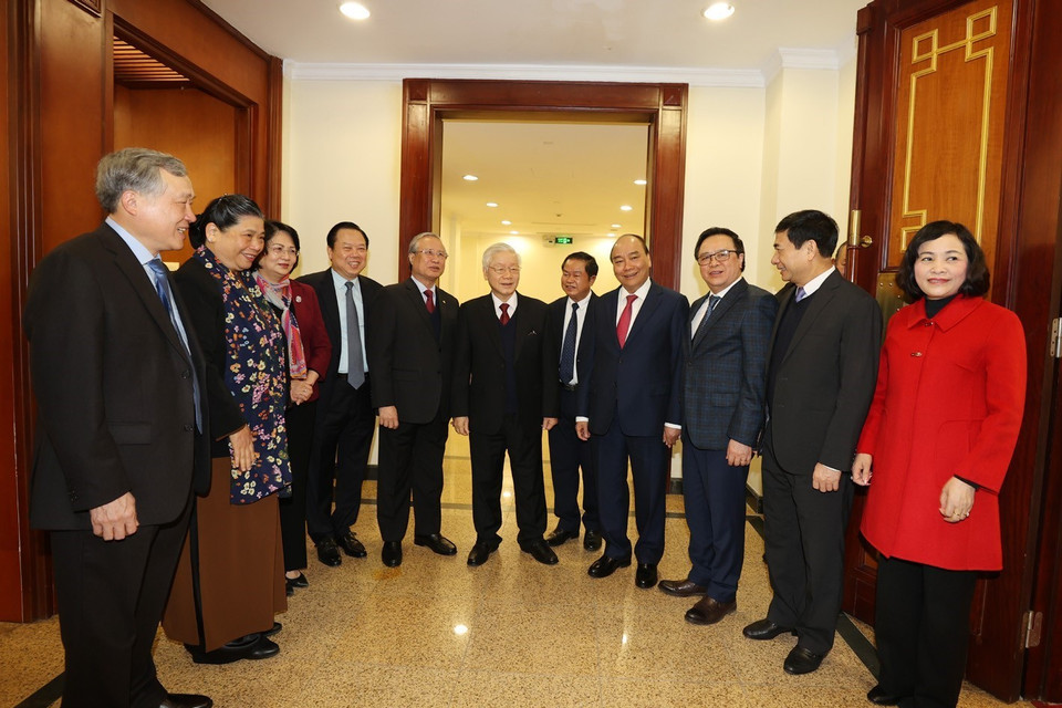 Tổng Bí thư, Chủ tịch nước Nguyễn Phú Trọng với các đại biểu dự bế mạc Hội nghị. (Ảnh: Trí Dũng/TTXVN)