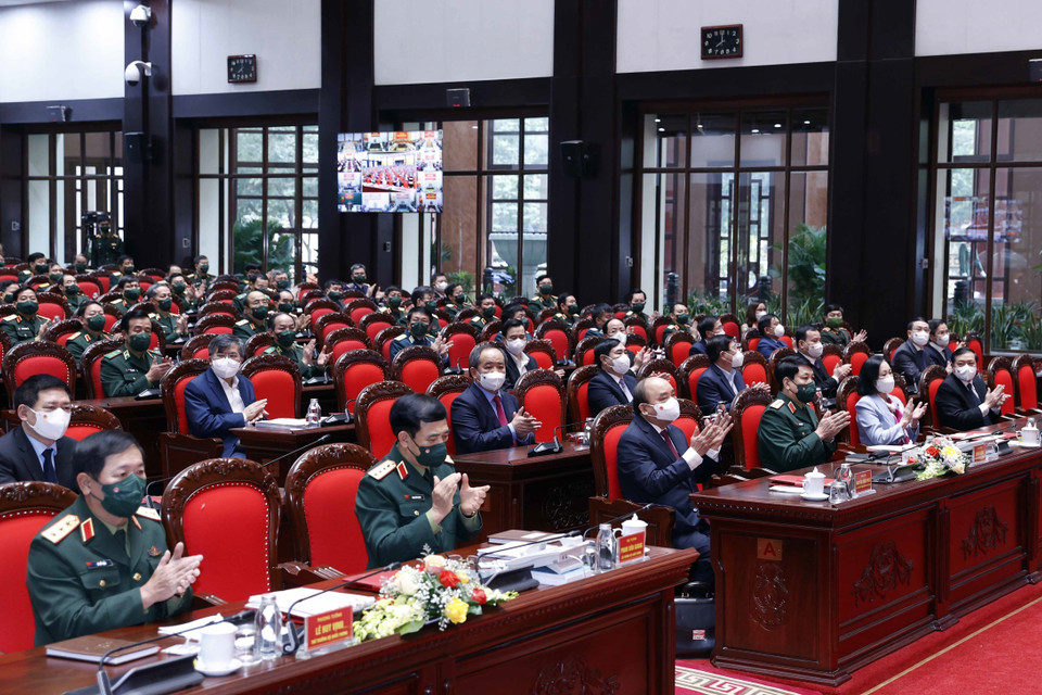 Chủ tịch nước Nguyễn Xuân Phúc dự Hội nghị Quân chính toàn quân năm 2021. (Ảnh: Thống Nhất/TTXVN)