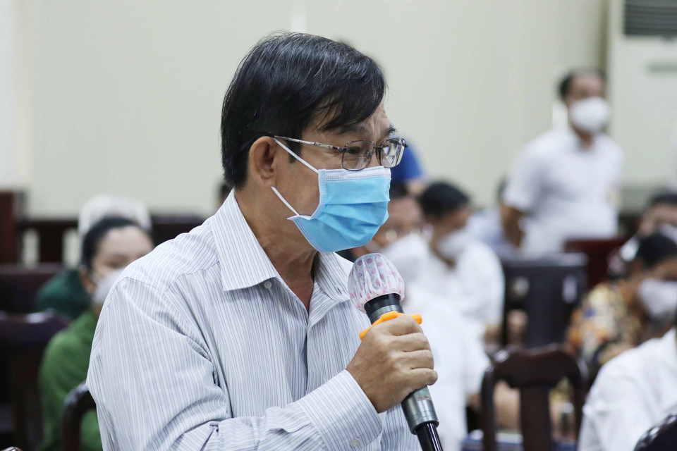 Cử tri Đỗ Trung Tín phát biểu. (Ảnh: Thống Nhất/TTXVN)