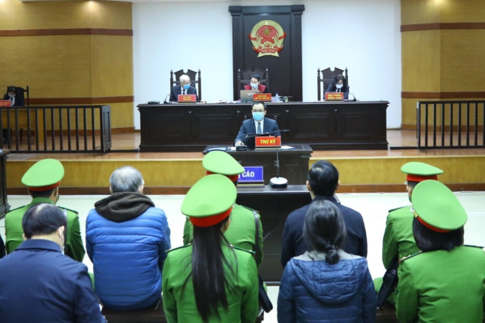 Quang cảnh phiên xét xử. (Ảnh: TTXVN)