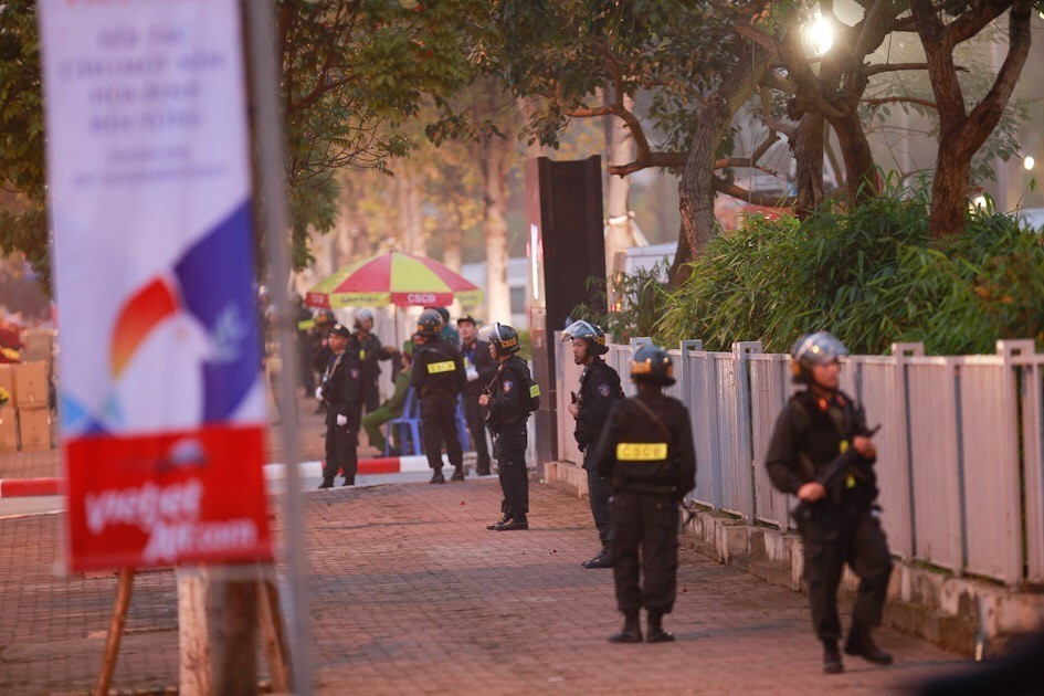 An ninh quanh khu vực khách sạn Marriot JW được đẩy lên mức cao nhất. (Ảnh: Trọng Đạt/TTXVN)