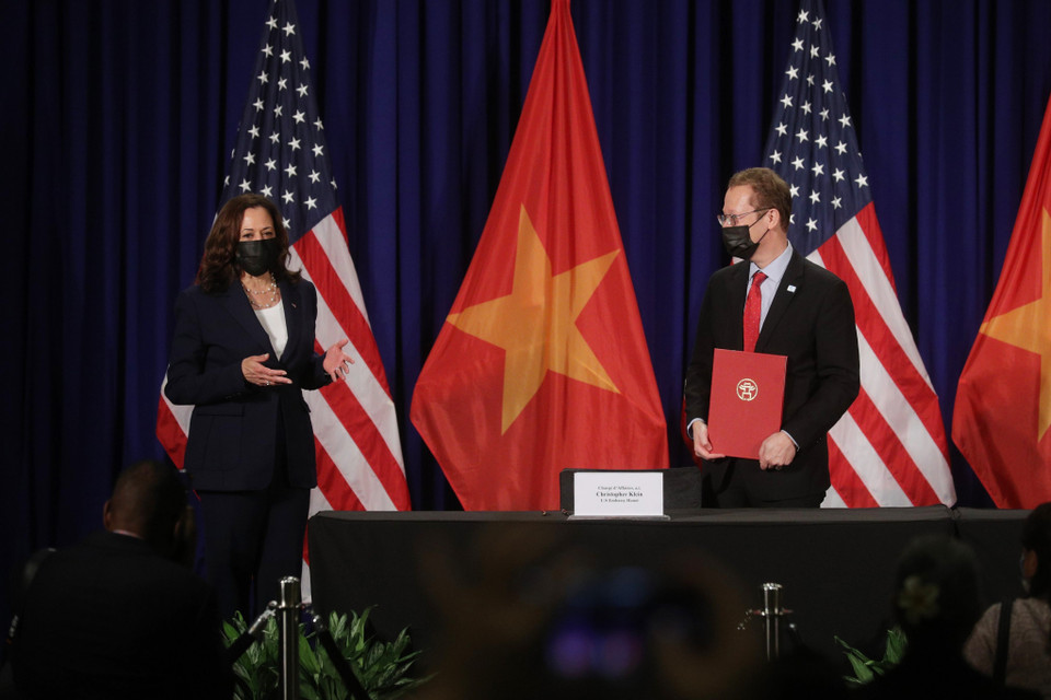 Phó Tổng thống Hoa Kỳ Kamala Harris tại lễ ký thỏa thuận. (Ảnh: TTXVN)