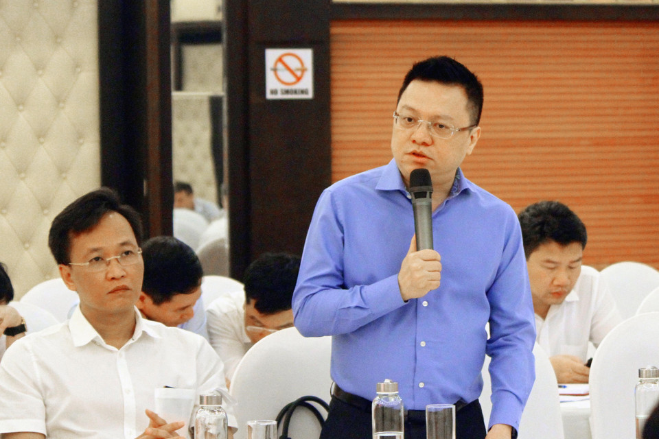 Ông Lê Quốc Minh, Ủy viên Trung ương Đảng, Ủy viên Ban Chấp hành Đảng bộ Khối các cơ quan Trung ương, Phó Tổng Giám đốc TTXVN phát biểu tại hội nghị. (Ảnh: Tá Chuyên/TTXVN)