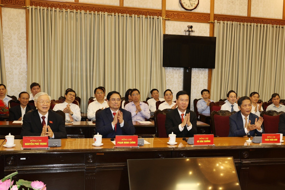 Tổng Bí thư Nguyễn Phú Trọng và các đại biểu dự buổi lễ. (Ảnh: Trí Dũng/TTXVN)