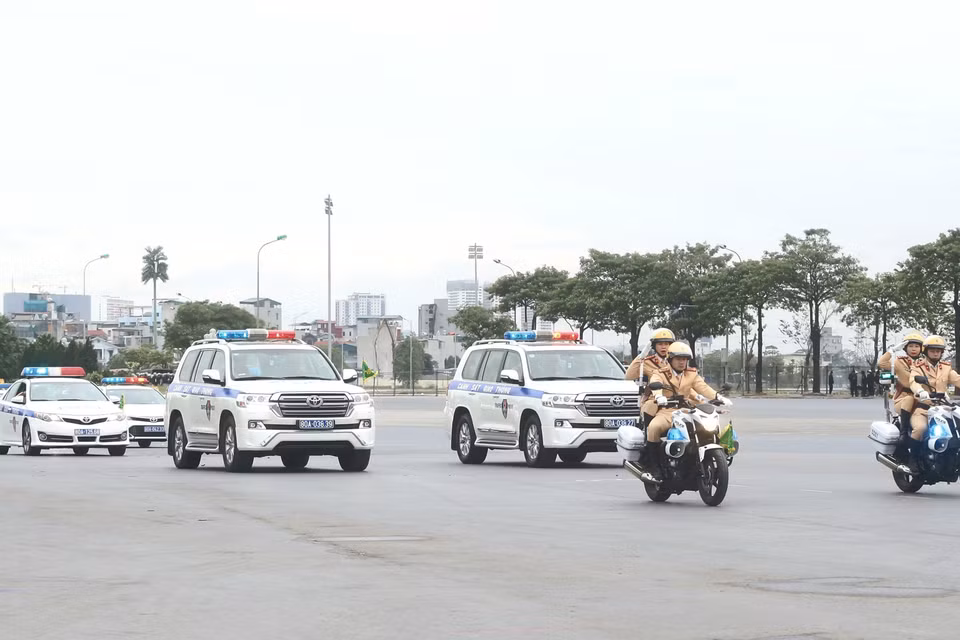 Các lực lượng tổng duyệt các phương án, huy động phương tiện, huấn luyện võ thuật, diễn tập giải quyết các tình huống gây rối, các trường hợp tụ tập kích động tại các mục tiêu được bảo vệ. (Ảnh: TTXVN phát)