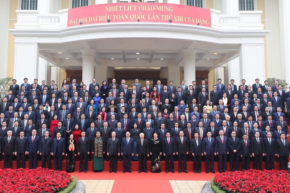 Tổng Bí thư, Chủ tịch nước Nguyễn Phú Trọng, Thủ tướng Nguyễn Xuân Phúc và Chủ tịch Quốc hội Nguyễn Thị Kim Ngân, các đồng chí lãnh đạo Đảng, Nhà nước và Ban Chấp hành Trung ương Đảng Cộng sản Việt Nam khóa XII, nhiệm kỳ 2016-2021. (Ảnh: Trí Dũng/TTXVN)