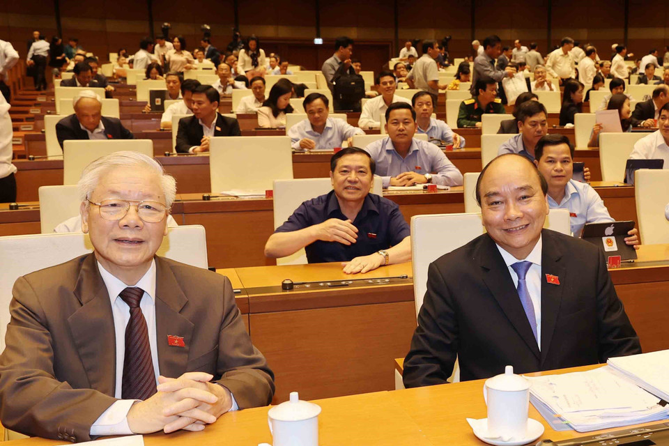 Tổng Bí thư, Chủ tịch nước Nguyễn Phú Trọng và Thủ tướng Nguyễn Xuân Phúc tại phiên họp chiều 1/4. (Ảnh: Trí Dũng/TTXVN)