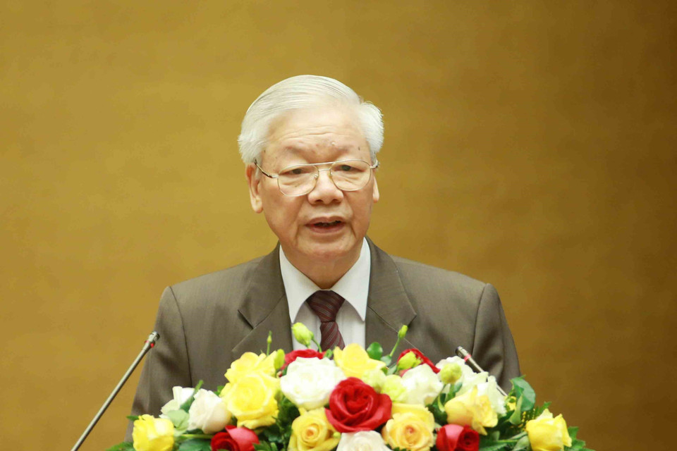 Chủ tịch nước Nguyễn Phú Trọng trình Quốc hội miễn nhiệm chức vụ Thủ tướng Chính phủ đối với ông Nguyễn Xuân Phúc. (Ảnh: Phương Hoa/TTXVN)