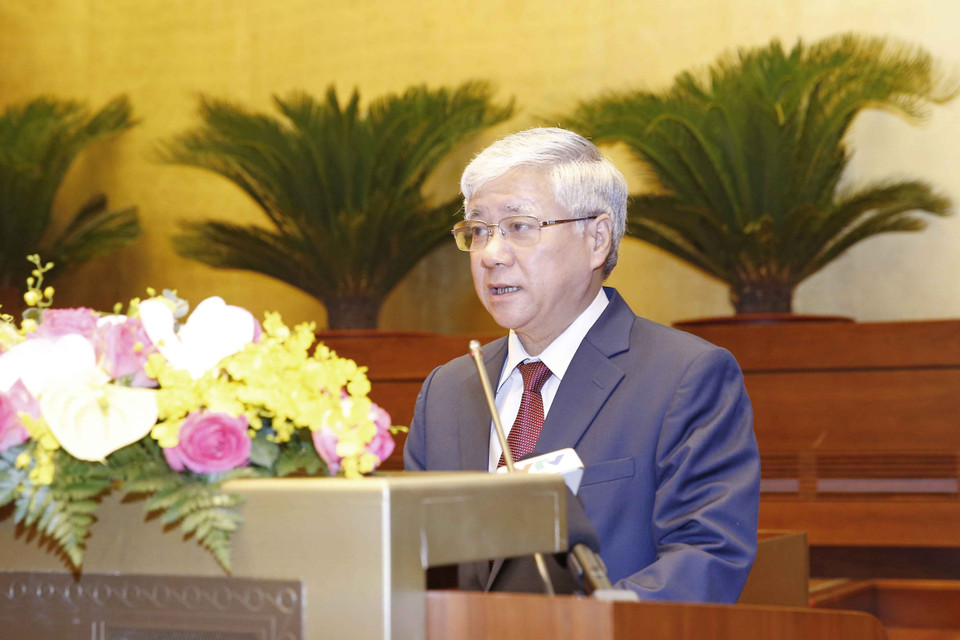 Chủ tịch Ủy ban Trung ương MTTQ Việt Nam Đỗ Văn Chiến báo cáo tổng kết công tác mặt trận tham gia cuộc bầu cử đại biểu Quốc hội khóa XV và đại biểu Hội đồng nhân dân các cấp nhiệm kỳ 2021-2026. (Ảnh: Doãn Tấn/TTXVN)