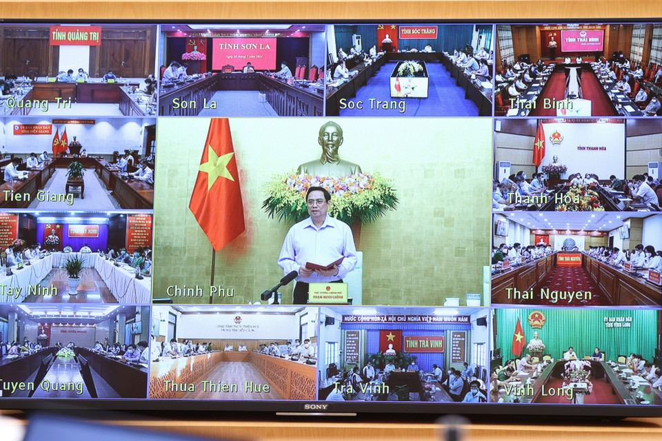Thủ tướng Chính phủ Phạm Minh Chính chủ trì phiên họp trực tuyến Chính phủ với các địa phương. (Ảnh: Dương Giang/TTXVN)