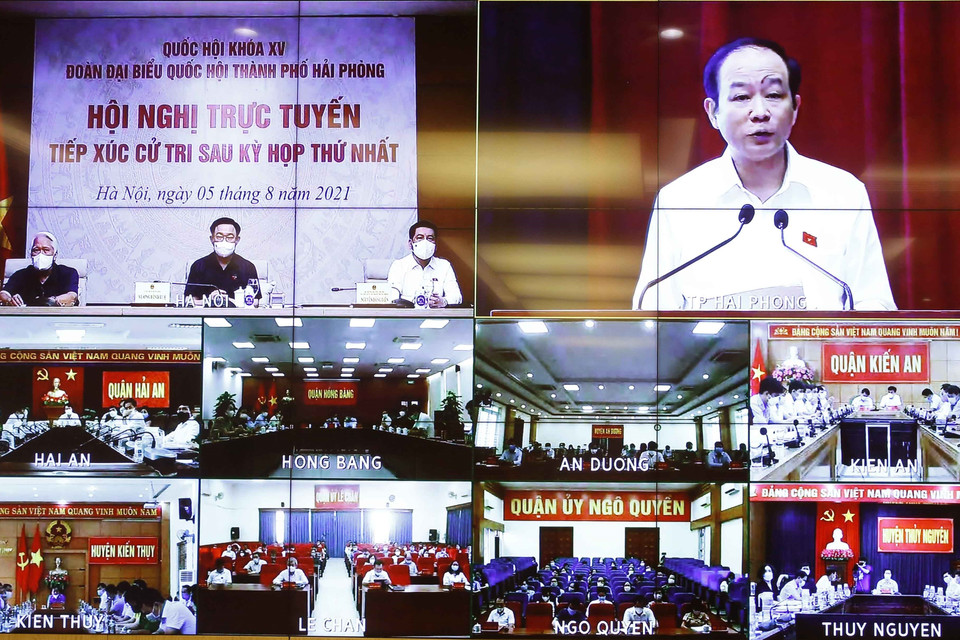 Hội nghị trực tuyến tại các điểm cầu Hà Nội cùng các quận, huyện của thành phố Hải Phòng. (Ảnh: Doãn Tấn/TTXVN)
