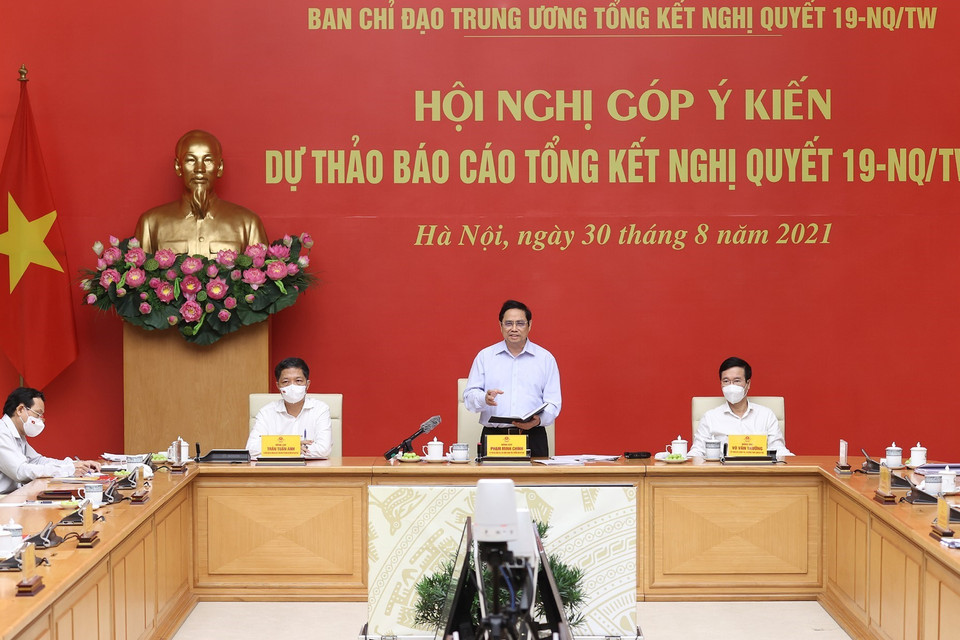 Hội nghị tổ chức theo hình thức trực tuyến Chính phủ với điểm cầu các bộ, ngành và một số tỉnh, thành phố. (Ảnh: Dương Giang/TTXVN)