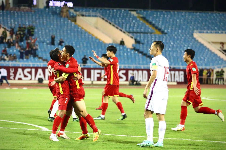 Niềm vui sau khi ghi bàn của các cầu thủ Việt Nam. (Ảnh: Tá Hiển/Vietnam+)