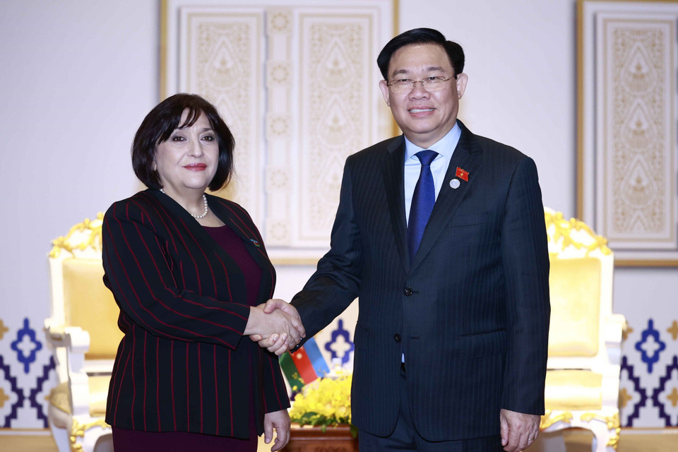 Chủ tịch Quốc hội Vương Đình Huệ gặp Chủ tịch Quốc hội Azerbaijan Shahiba Gafarova. (Ảnh: Doãn Tấn/TTXVN)