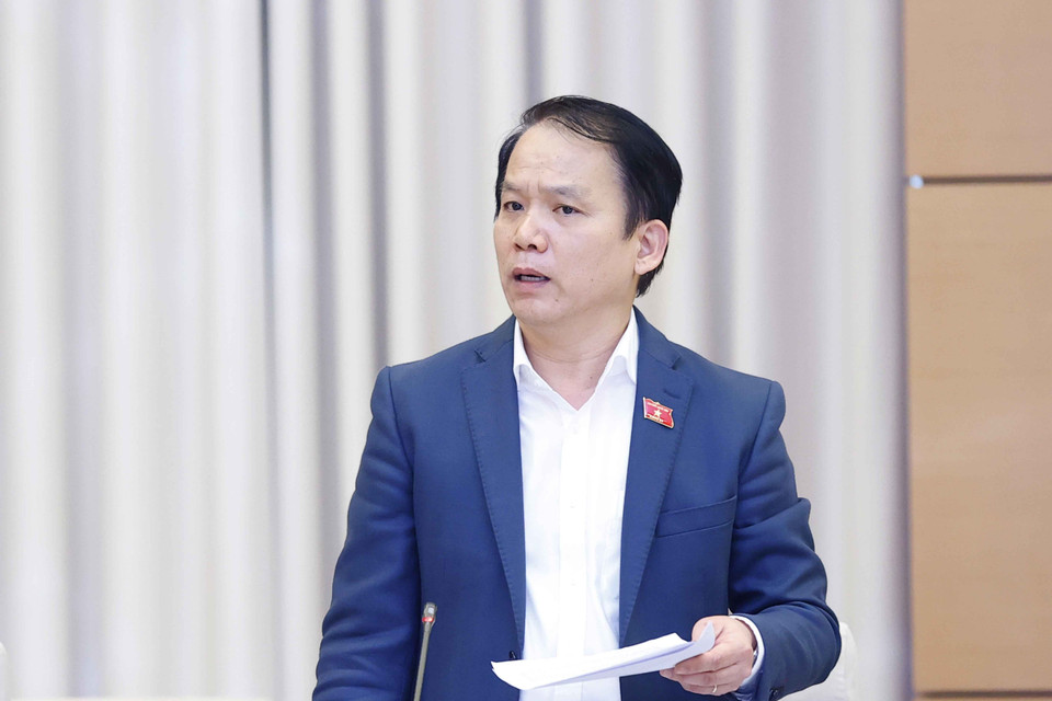 Chủ nhiệm Ủy ban Pháp luật của Quốc hội Hoàng Thanh Tùng phát biểu ý kiến. (Ảnh: Doãn Tấn/TTXVN)