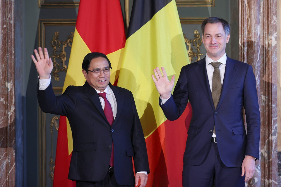 Thủ tướng Chính phủ Phạm Minh Chính và Thủ tướng Vương quốc Bỉ Alexander De Croo. (Ảnh: Dương Giang/TTXVN)