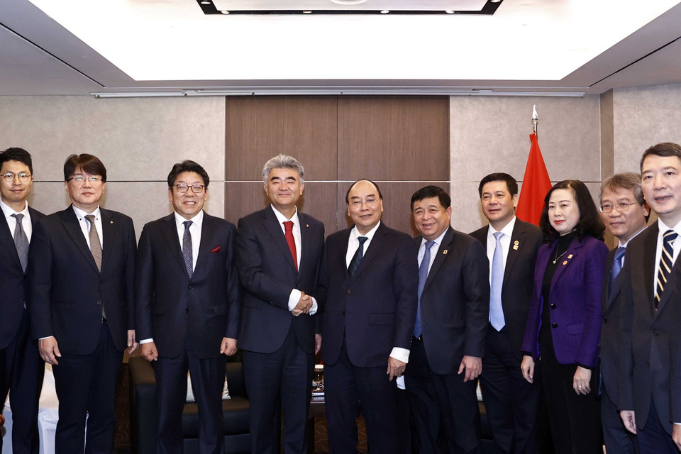 Chủ tịch nước Nguyễn Xuân Phúc tiếp Chủ tịch Công ty Daewoo E&amp;C. (Ảnh: Thống Nhất/TTXVN)