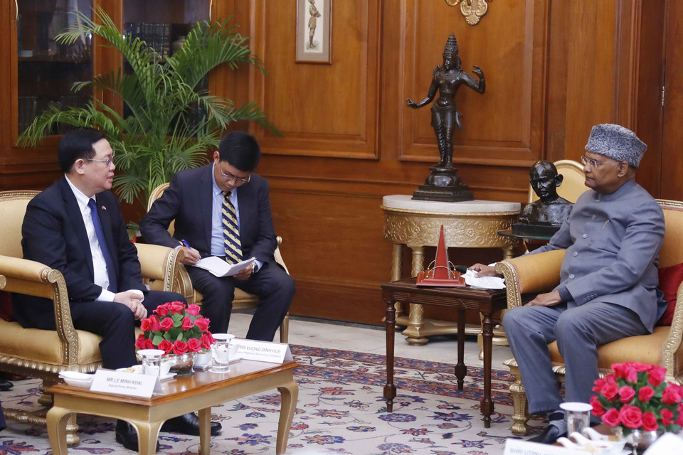 Chủ tịch Quốc hội Vương Đình Huệ hội kiến Tổng thống Ấn Độ. (Ảnh: Doãn Tấn/TTXVN)