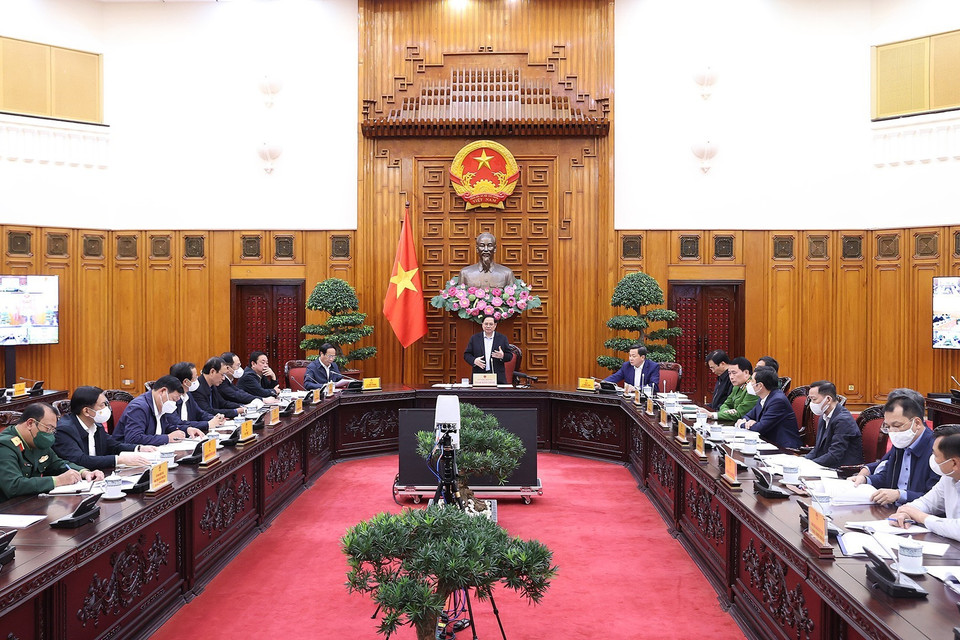  Thủ tướng Phạm Minh Chính chủ trì cuộc họp với các tỉnh khu vực miền Trung và Tây Nguyên tại điểm cầu Chính phủ. (Ảnh: Dương Giang/TTXVN)