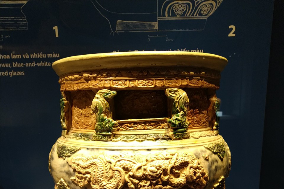 Lư hương thế kỷ 17. (Ảnh: Minh Thu/Vietnam+)