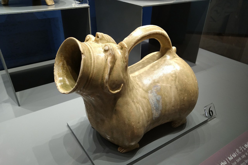 Bình hình thú thế kỷ 1-3. (Ảnh: Minh Thu/Vietnam+)