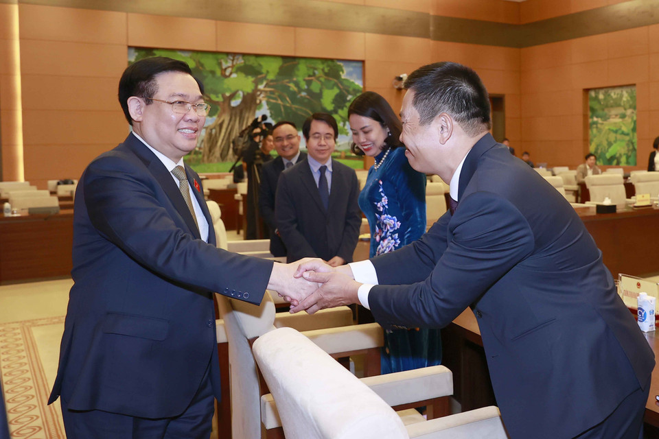 Chủ tịch Quốc hội Vương Đình Huệ với các đại sứ, trưởng cơ quan đại diện Việt Nam ở nước ngoài. (Ảnh: Doãn Tấn/TTXVN)