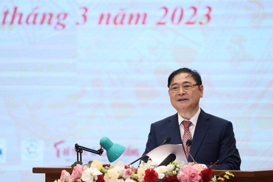 Chủ tịch Liên hiệp các hội Khoa học và Kỹ thuật Việt Nam Phan Xuân Dũng đọc diễn văn kỷ niệm. (Ảnh: Hoàng Hiếu/TTXVN)