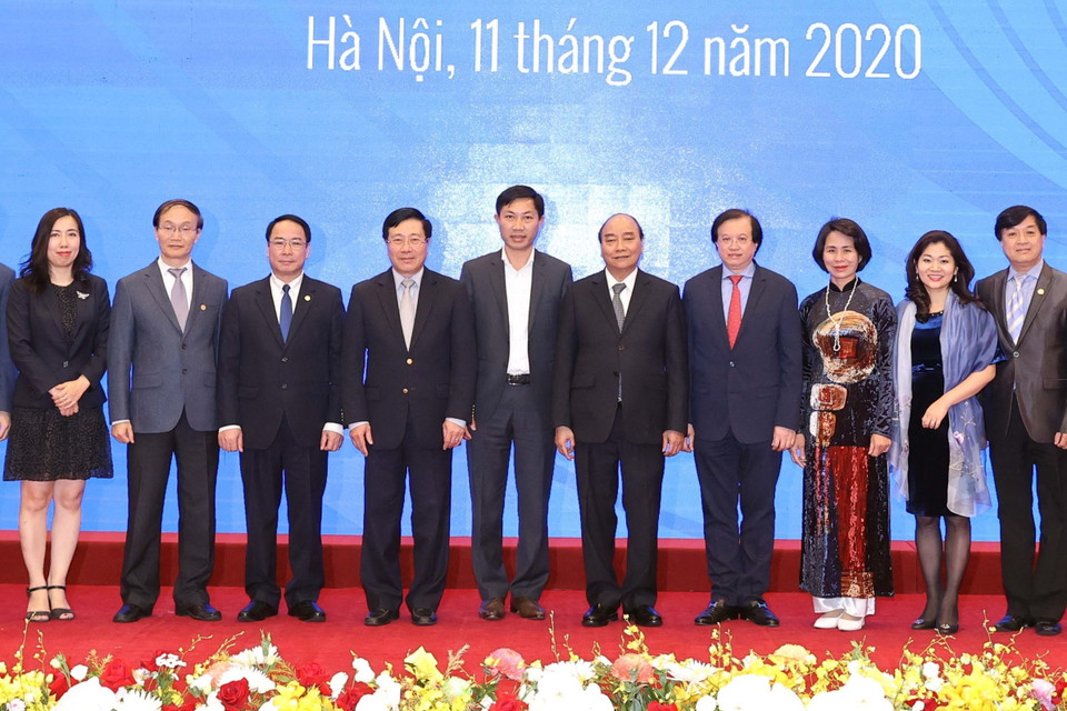 Thủ tướng Nguyễn Xuân Phúc và các đại biểu. (Ảnh: Thống Nhất/TTXVN)