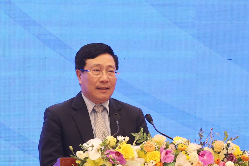 Ủy viên Bộ Chính trị, Phó Thủ tướng, Bộ trưởng Bộ Ngoại giao, Chủ tịch Ủy ban Quốc gia ASEAN 2020 phát biểu. (Ảnh: Thống Nhất/TTXVN)