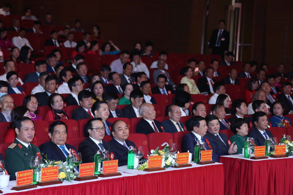 Thủ tướng Nguyễn Xuân Phúc dự lễ kỷ niệm 90 năm Ngày thành lập Hội Nông dân Việt Nam. (Ảnh: Thống Nhất/TTXVN)