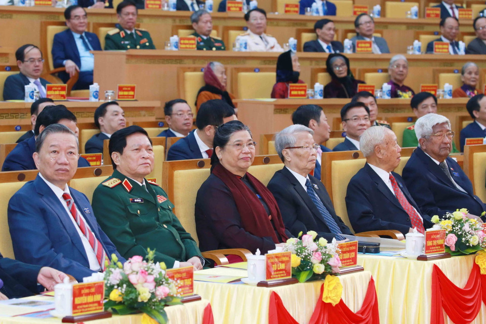 Các lãnh đạo Đảng, Nhà nước, Quốc hội dự Đại hội Đảng bộ tỉnh Hưng Yên. (Ảnh: Phương Hoa/TTXVN)