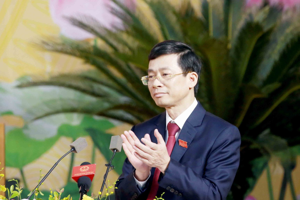 Ông Nguyễn Duy Hưng, Phó Bí thư Tỉnh uỷ Hưng Yên, báo cáo chương trình Đại hội. (Ảnh: Phương Hoa/TTXVN)