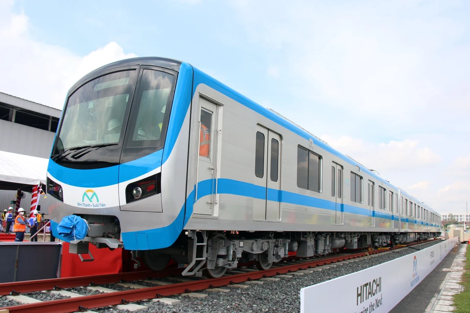 Đoàn tàu đầu tiên của tuyến metro số 1 tại Depot Long Bình. (Ảnh: Tiến Lực/TTXVN)