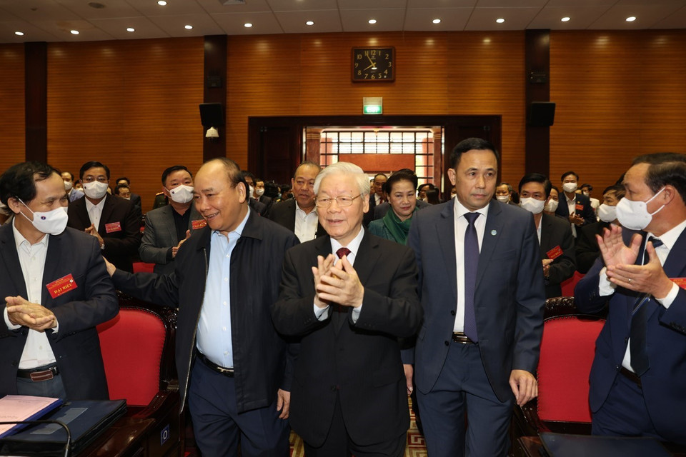 Tổng Bí thư, Chủ tịch nước Nguyễn Phú Trọng, Thủ tướng Nguyễn Xuân Phúc đến dự Hội nghị. (Ảnh: Trí Dũng/TTXVN)