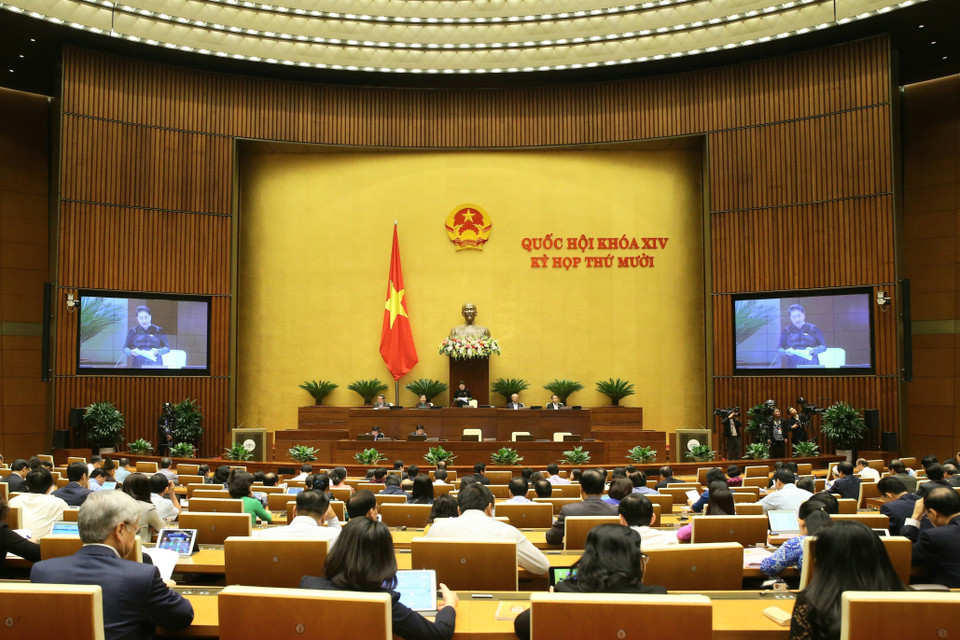 Quang cảnh phiên chất vấn và trả lời chất vấn sáng 6/11. (Ảnh: Doãn Tấn/TTXVN)