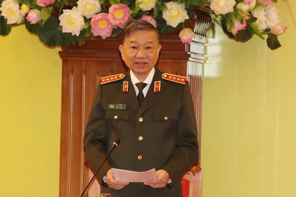  Đại tướng Tô Lâm, Ủy viên Bộ Chính trị, Bí thư Đảng ủy Công an Trung ương, Bộ trưởng Bộ Công an phát biểu khai mạc Hội nghị. (Ảnh: Trí Dũng/TTXVN)