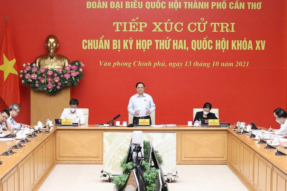  Thủ tướng Phạm Minh Chính tiếp xúc cử tri thành phố Cần Thơ. (Ảnh: Dương Giang/TTXVN)
