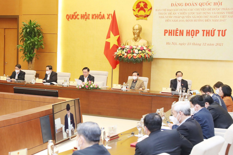 Toàn cảnh phiên họp về xây dựng và hoàn thiện Nhà nước. (Ảnh: Trọng Đức/TTXVN)