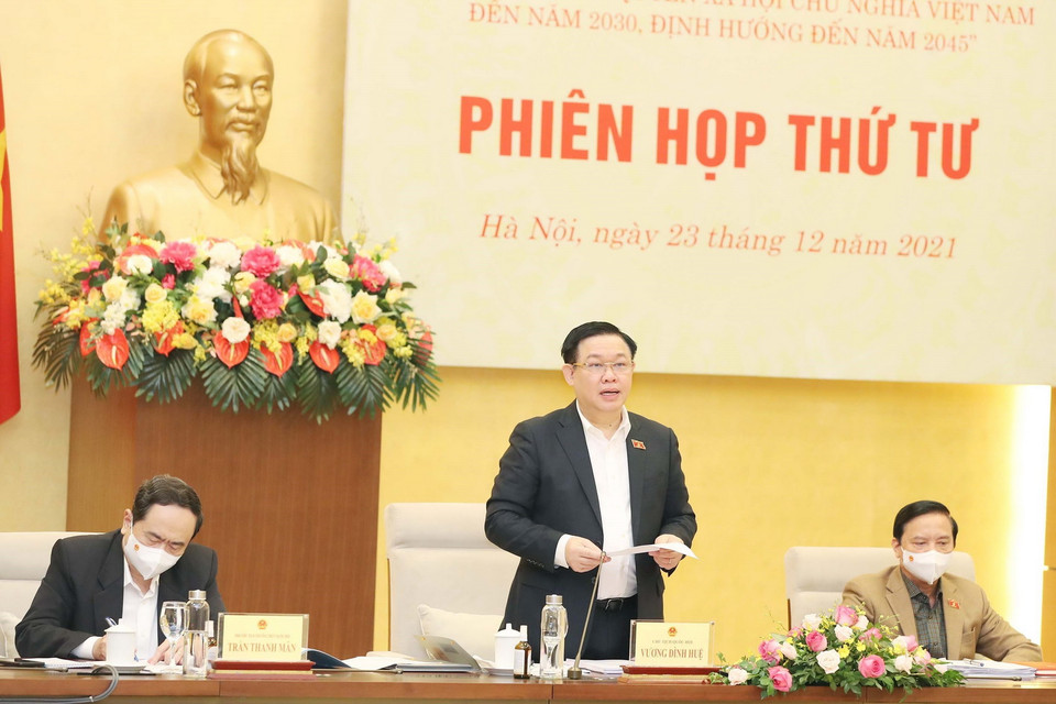 Chủ tịch Quốc hội, Bí thư Đảng đoàn Quốc hội Vương Đình Huệ phát biểu. (Ảnh: Trọng Đức/TTXVN)