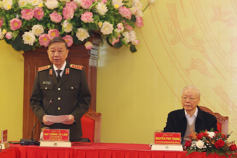 Sáng 21/12, Đại tướng Tô Lâm, Ủy viên Bộ Chính trị, Bí thư Đảng ủy Công an Trung ương, Bộ trưởng Bộ Công an phát biểu khai mạc Hội nghị Đảng ủy Công an Trung ương. (Ảnh: Trí Dũng/TTXVN)